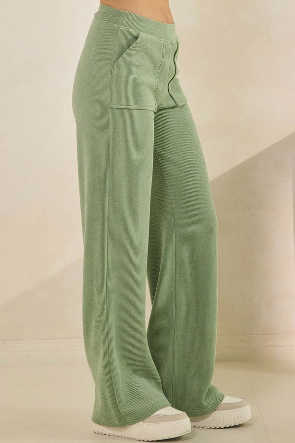 Women’s Wide-Leg Corduroy Pants