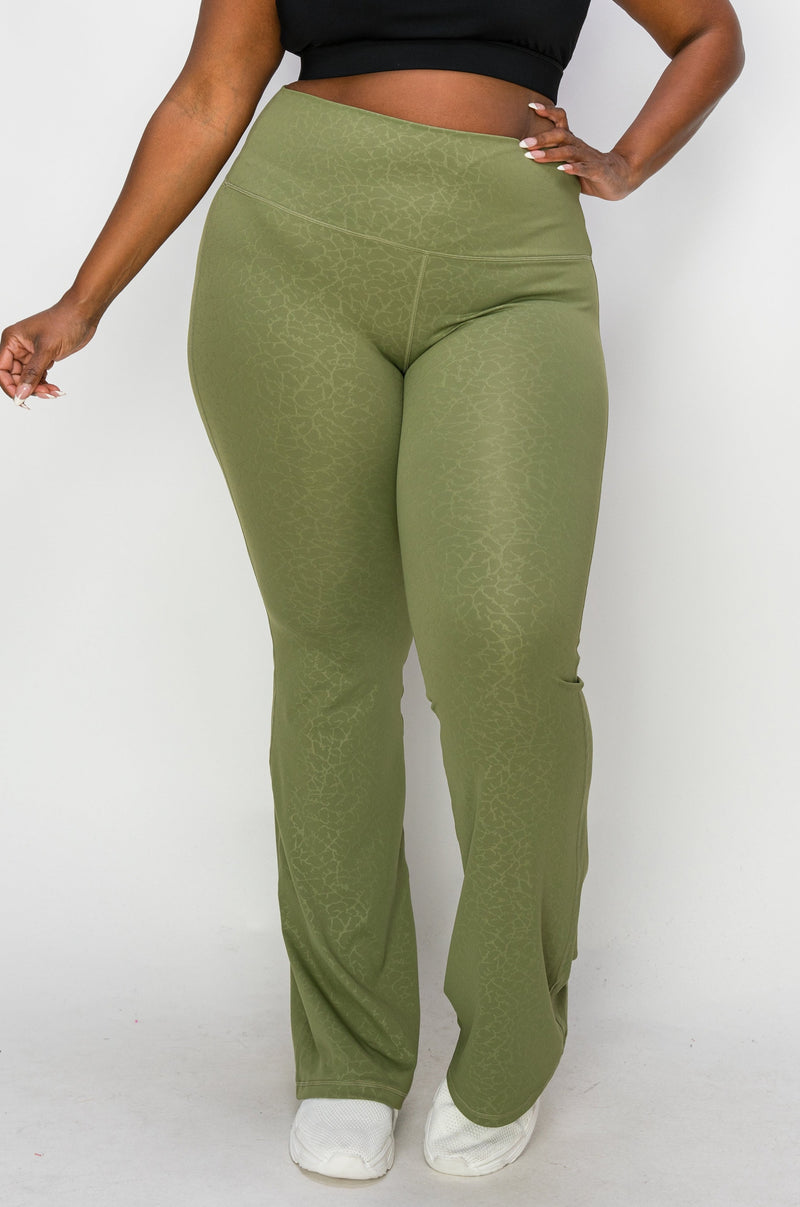 Plus Size Women’s High Rise Printed Flared Yoga Pants
