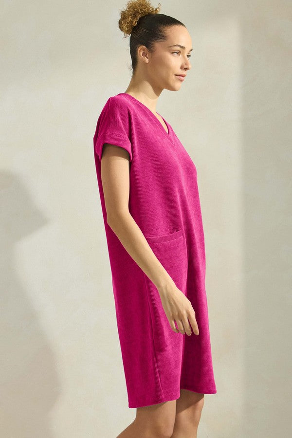 Women’s Raspberry Effortless Chic V-Neck Short Sleeve Corduroy Shift Dress