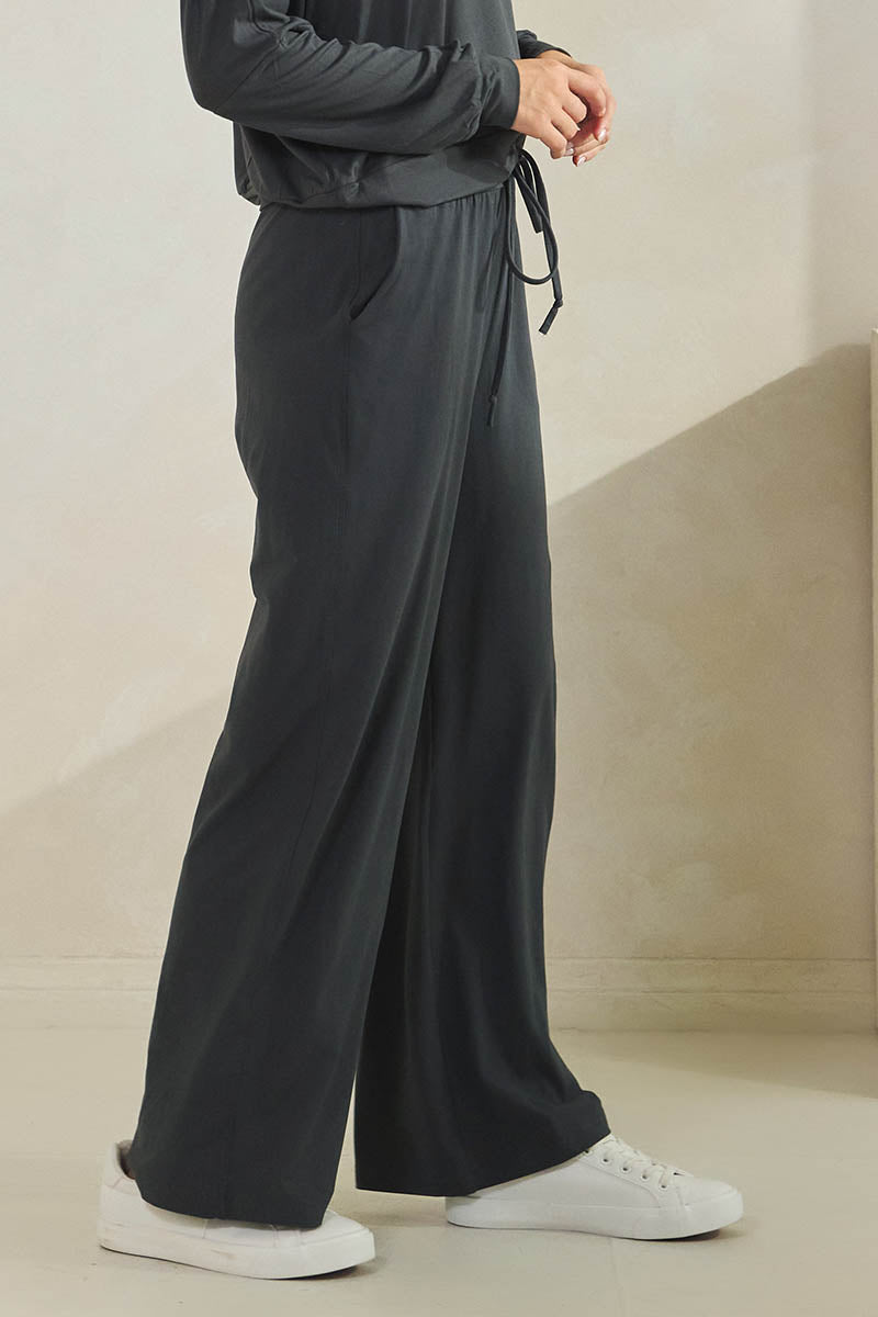 Plus Size Women’s Effortless Chic Relaxed Drape Pants
