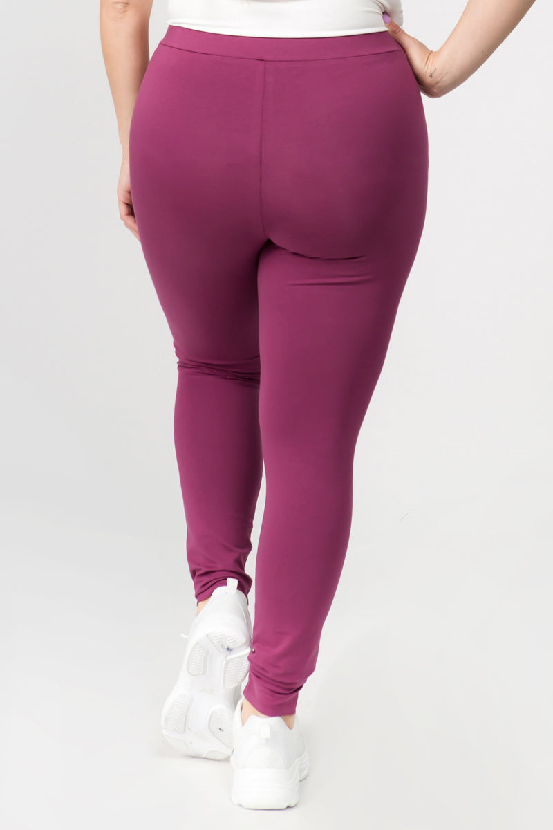 Zyia Active Plum Logo Light & Tight High Rise Crops Size 6/8 M Leggings