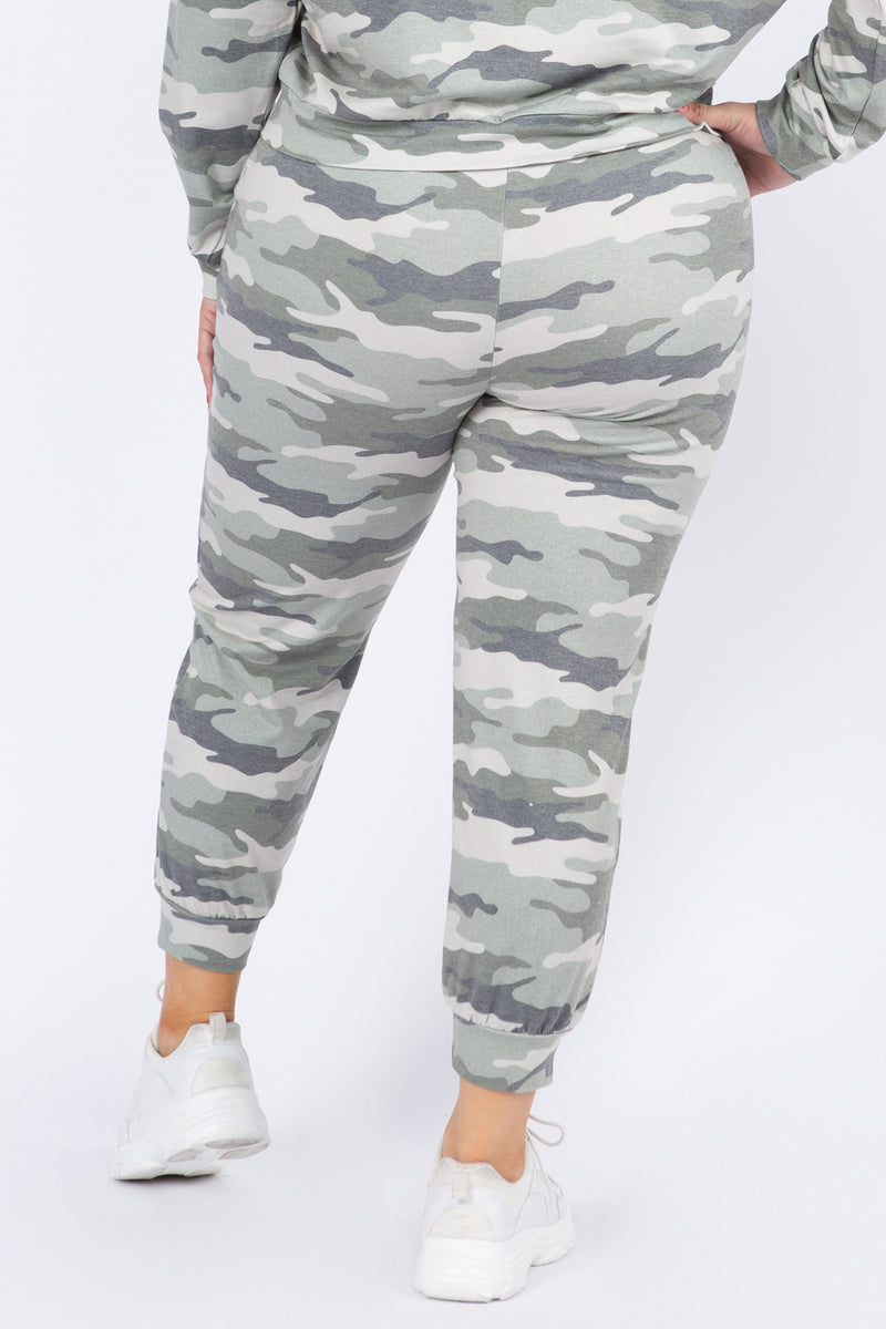 Plus Size Relaxed Green Camo Print Joggers