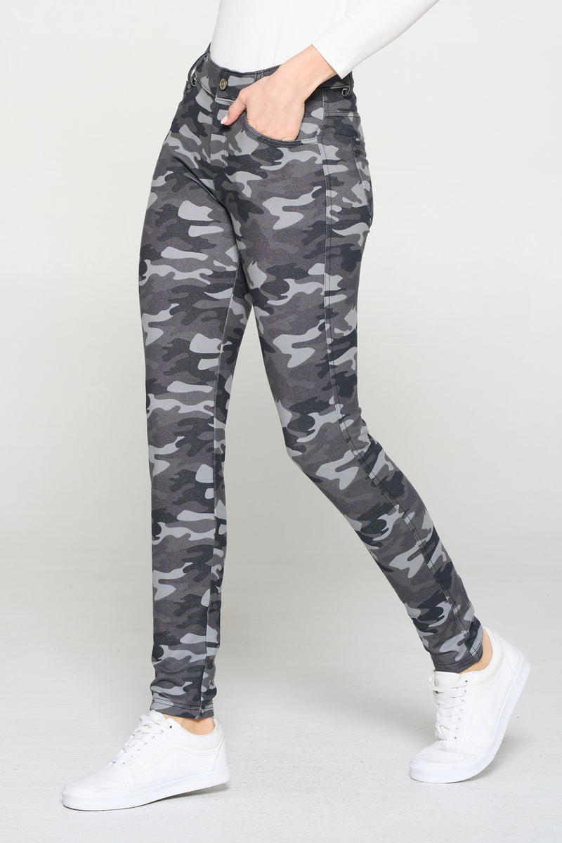 Camouflage 5-Pocket Jeggings with Belt Loops