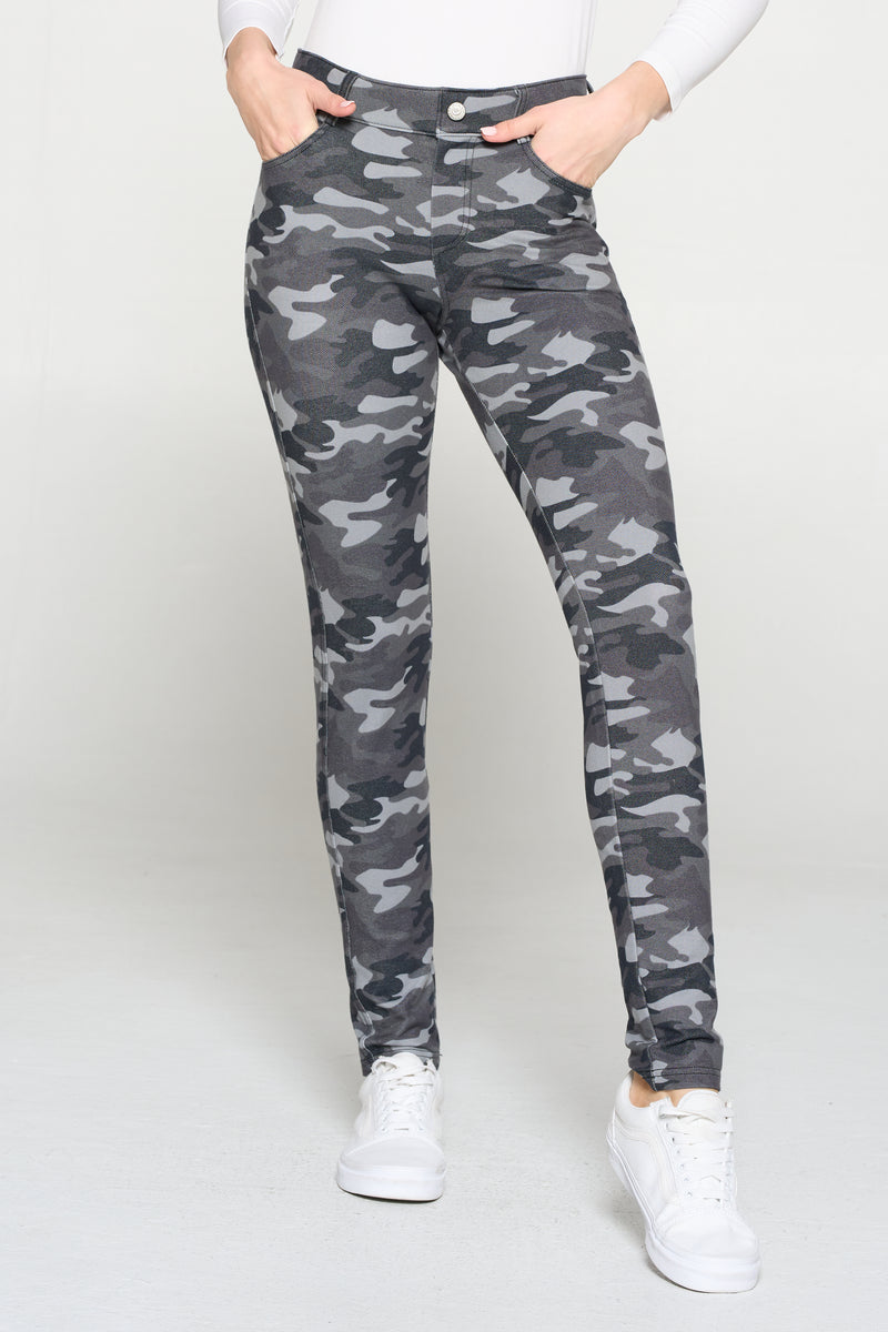 Camouflage 5-Pocket Jeggings with Belt Loops