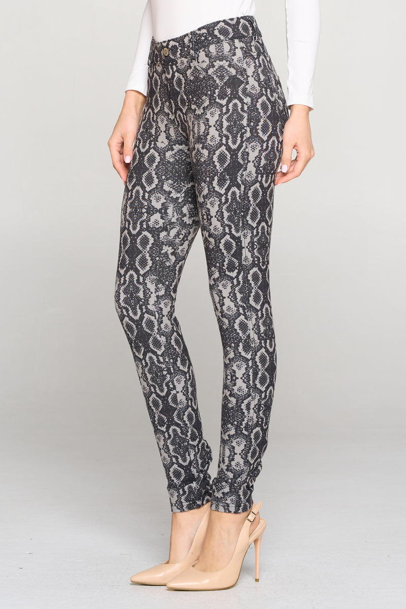 Bold Snakeskin Jeggings with Belt Loops – ICONOFLASH