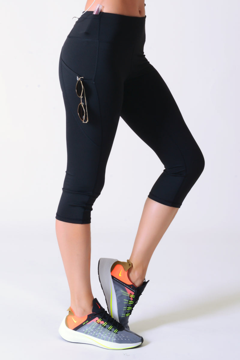 Mid-Rise Capri Fitness Leggings with Side Pockets - Navy / Small / Medium
