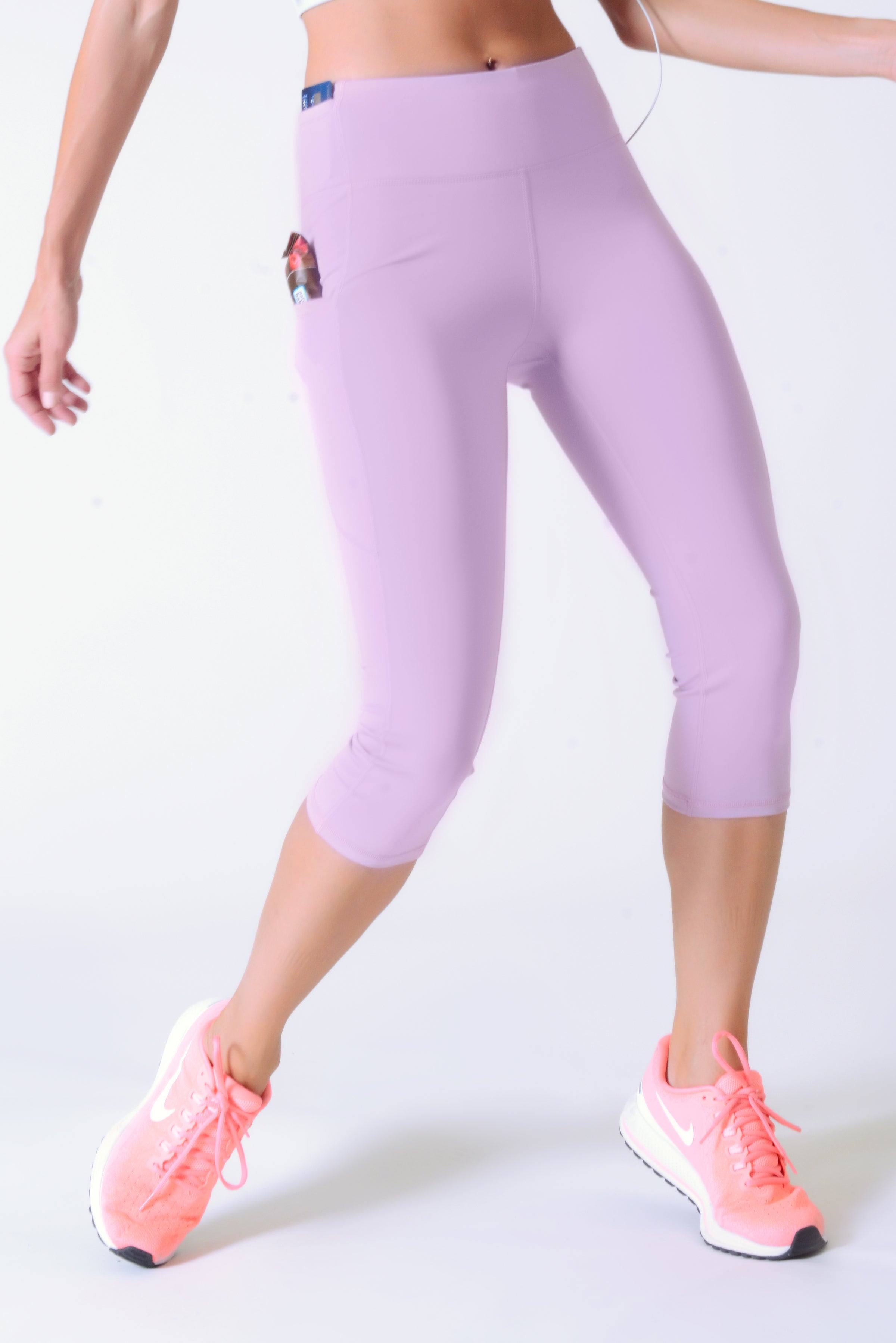 Buy CLOVIA Purple High-Rise Active Capri in Violet with Side Pockets |  Shoppers Stop