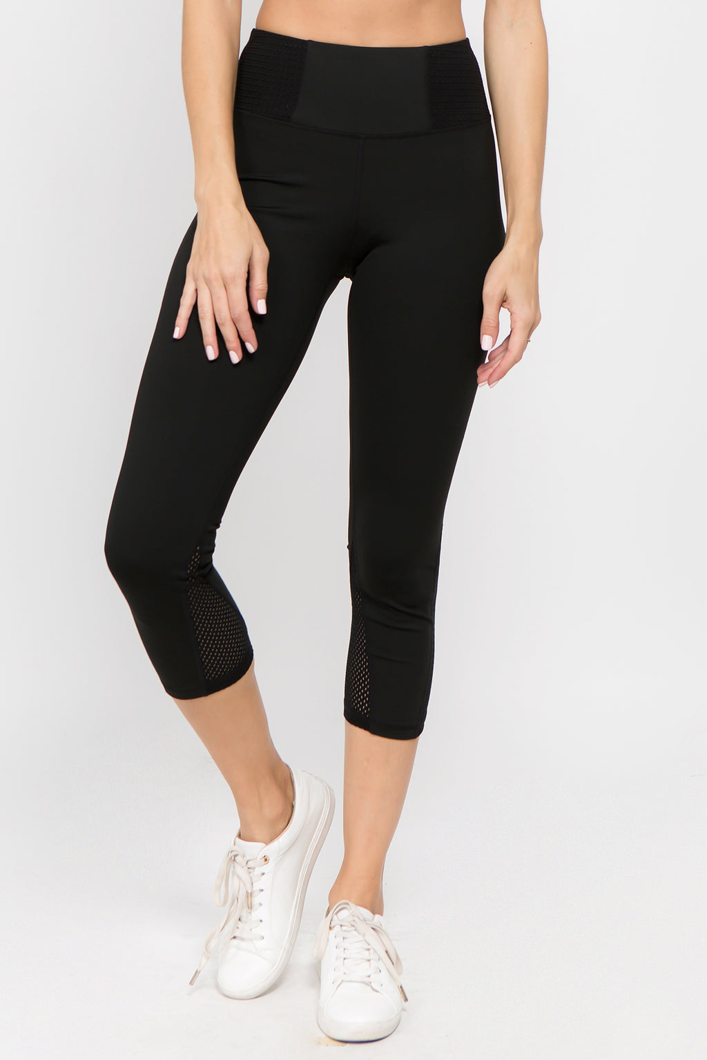black high waisted crop leggings with pockets