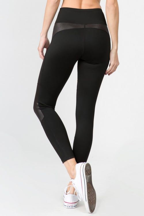 black workout yoga leggings with pockets