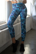 Cool Toned Palm Leaf Pattern Active Leggings
