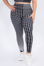Plus Size On the Grid Active Leggings