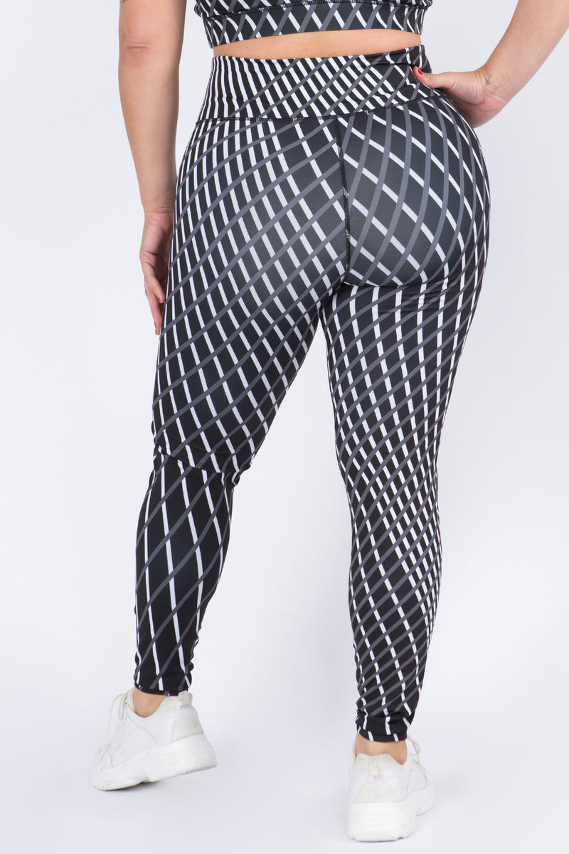 Plus Size On the Grid Active Leggings