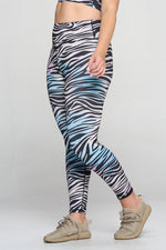 Plus Size Thunderbolt Zebra Print Active Leggings