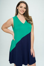 Plus Women's Sleeveless Colorblock Dress