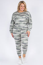 Plus Size Relaxed Green Camo Print Set